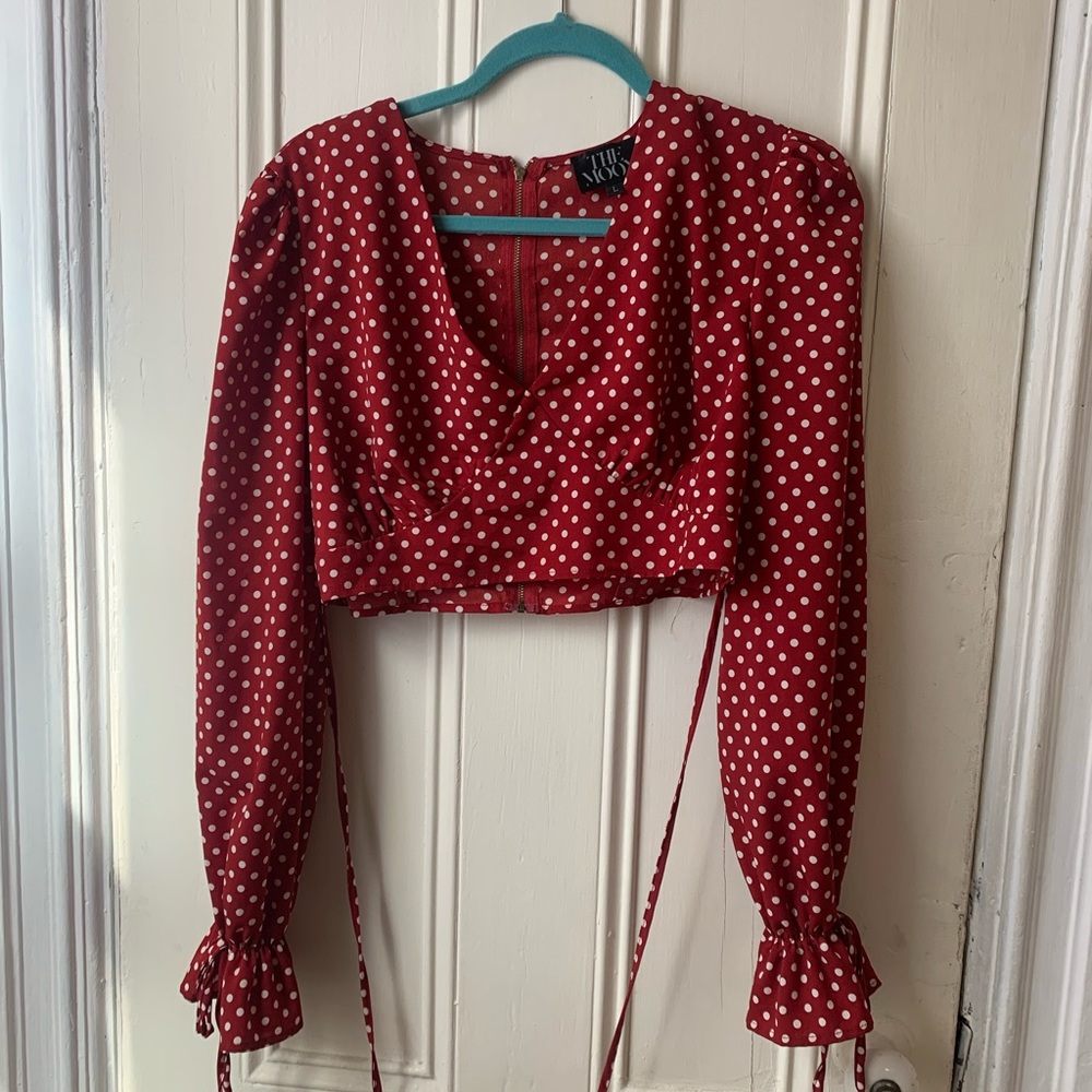 Red polka dot cropped tie shirt